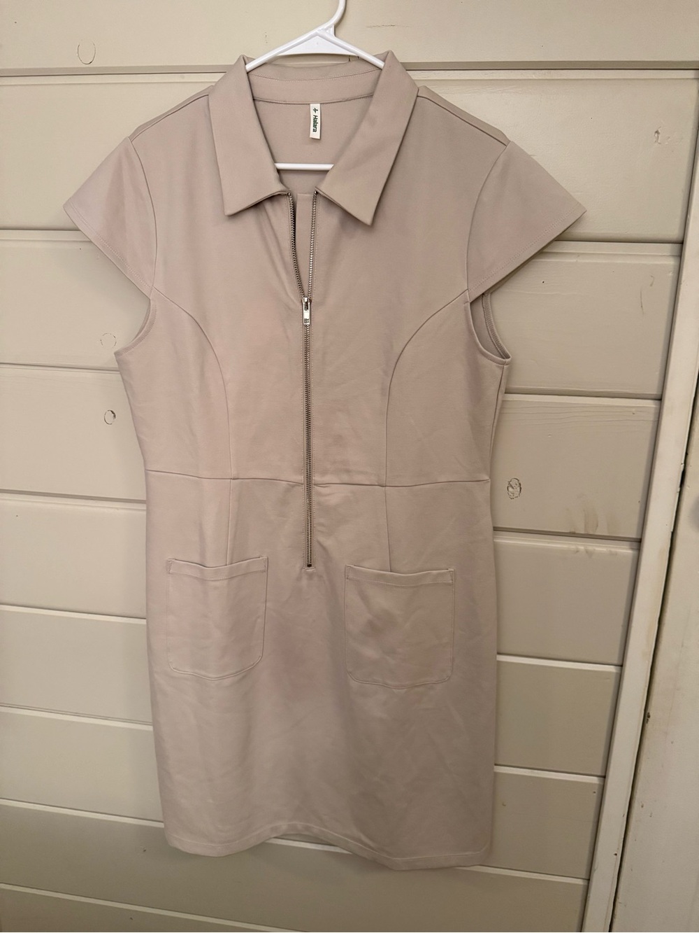 HALARA Light Beige Zip-Front Cap Sleeve Dress